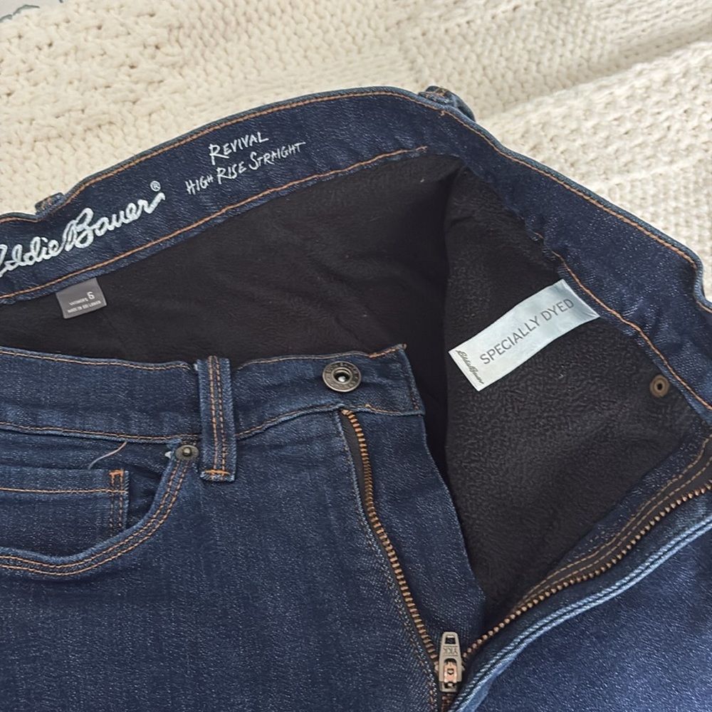 Eddie Bauer revival high rise straight fleece lined jeans size 6 - Picture 2 of 4